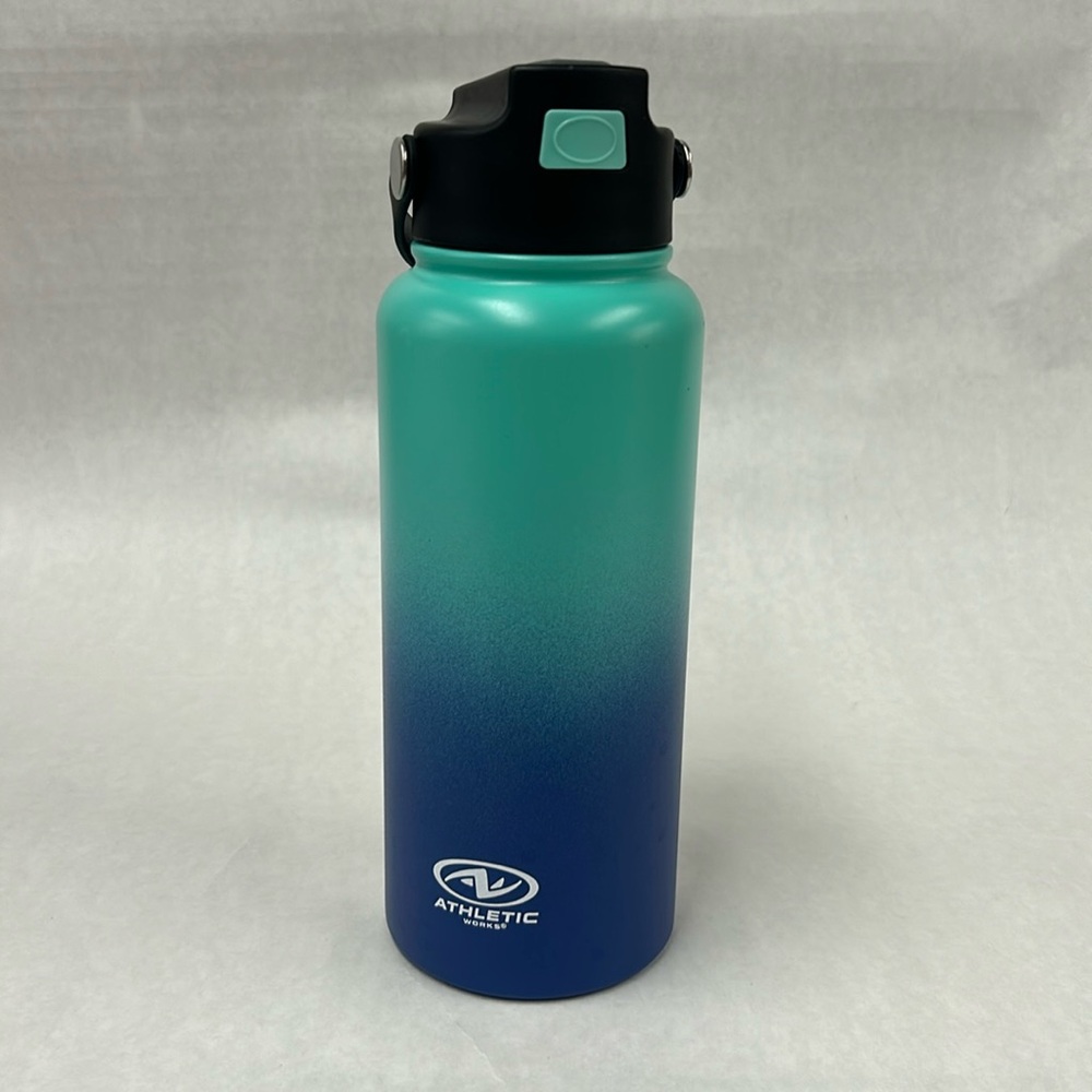 Athletic Works brand metal water bottle 32oz bottle no straw included